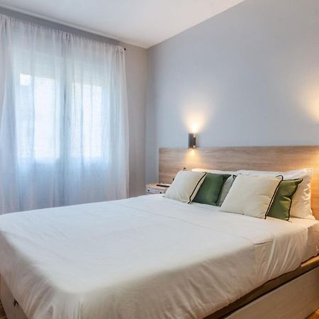 Cervantes Luxury Apartment Малага Екстер'єр фото