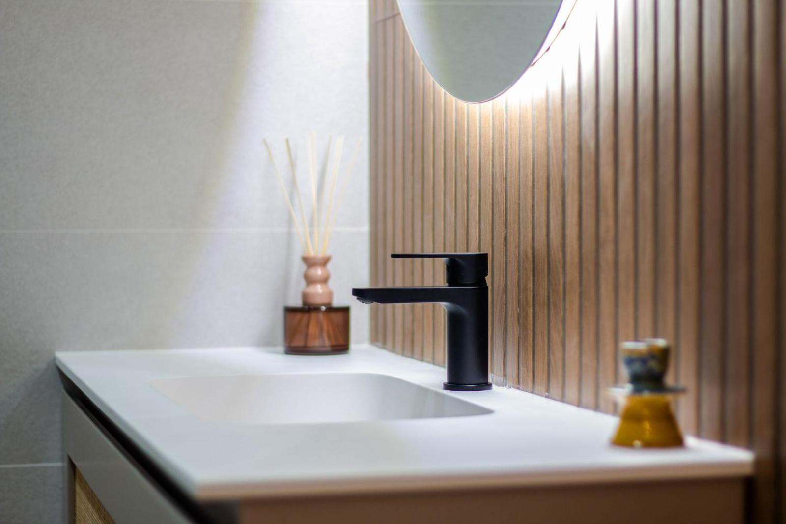 Cervantes Luxury Apartment Малага Екстер'єр фото