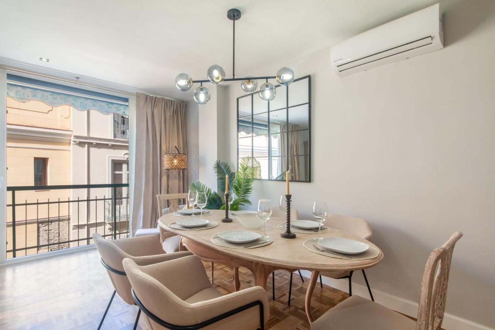 Cervantes Luxury Apartment Малага Екстер'єр фото